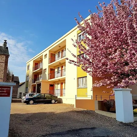 Appartement Rénové Lumineux Proche Centre